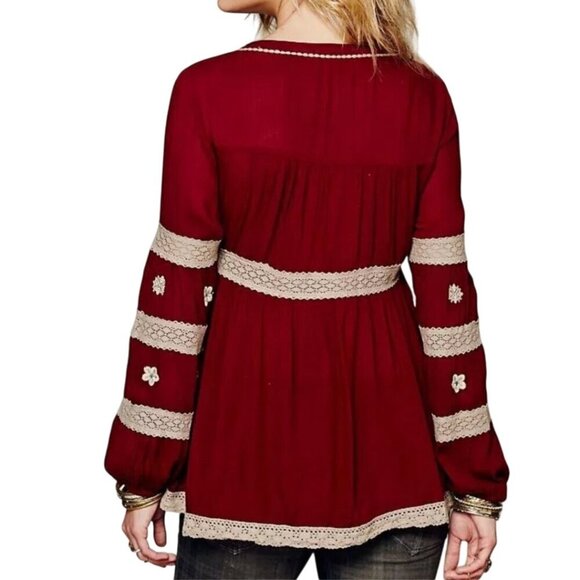 Free People Iris Cranberry Cream Crochet Wood Bead Detail Bohemian Top Size M - Picture 4 of 13